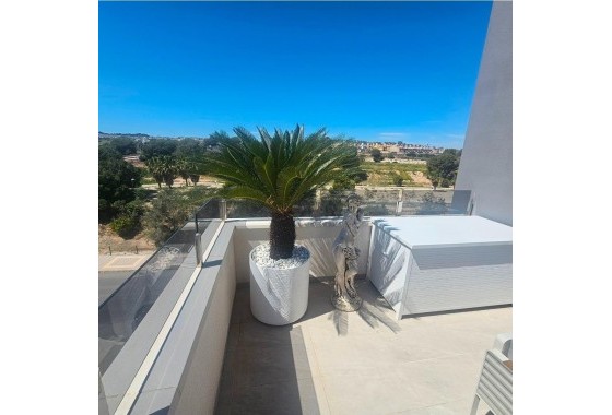 Sprzedaż - Apartament / Mieszkanie -
Orihuela Costa - Los Almendros-la Florida
