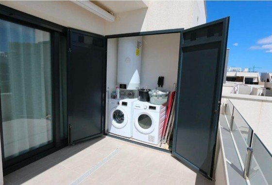 Sprzedaż - Apartament / Mieszkanie -
Orihuela Costa - Los Almendros-la Florida