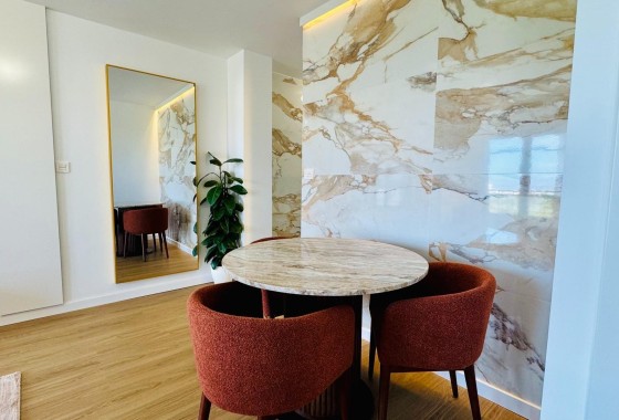 Revente - Appartement -
Torrevieja - Punta Prima