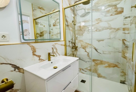 Revente - Appartement -
Torrevieja - Punta Prima