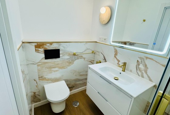 Revente - Appartement -
Torrevieja - Punta Prima
