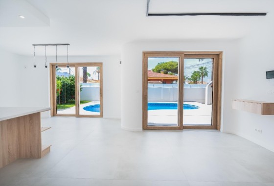 Sprzedaż - Willa wolnostojąca -
Orihuela Costa - Cabo Roig