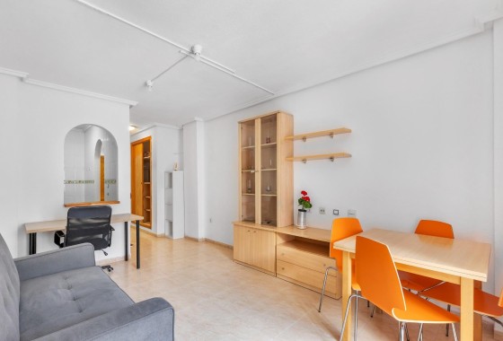 Herverkoop - Appartement / Flat -
Torrevieja - Centro - Muelle Pesquero