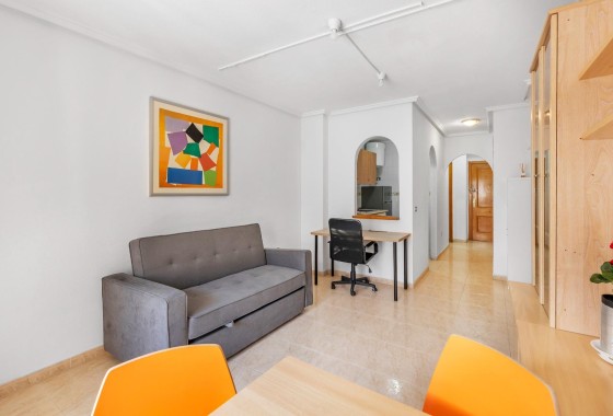 Herverkoop - Appartement / Flat -
Torrevieja - Centro - Muelle Pesquero