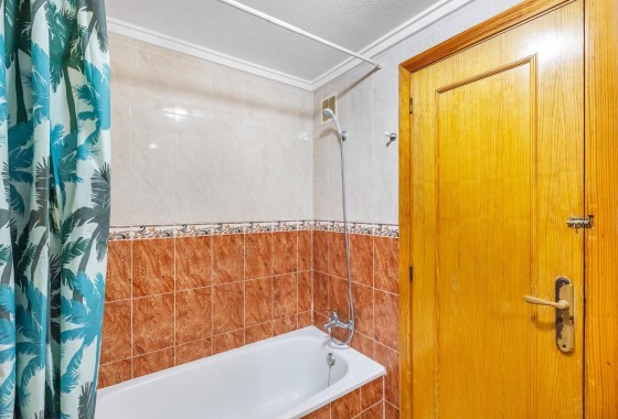 Herverkoop - Appartement / Flat -
Torrevieja - Centro - Muelle Pesquero