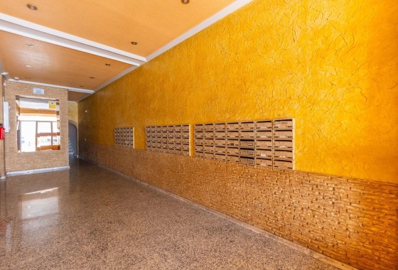 Herverkoop - Appartement / Flat -
Torrevieja - Centro - Muelle Pesquero