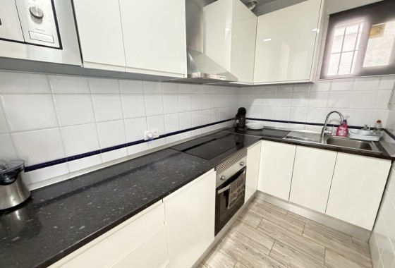 Sprzedaż - Apartament / Mieszkanie -
Villamartín