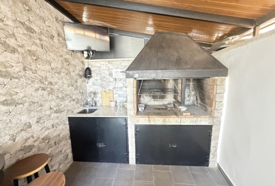 Sprzedaż - Apartament / Mieszkanie -
Villamartín