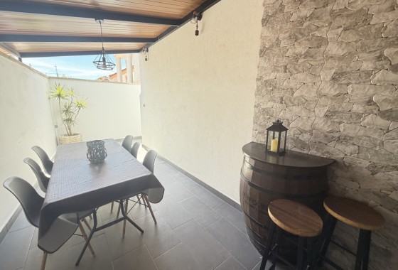 Sprzedaż - Apartament / Mieszkanie -
Villamartín
