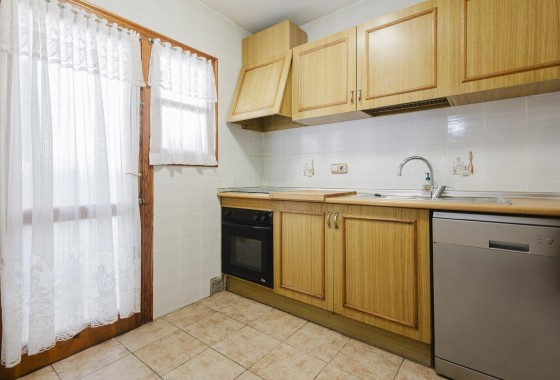 Sprzedaż - Apartament / Mieszkanie -
Torrevieja - Playa del Acequión