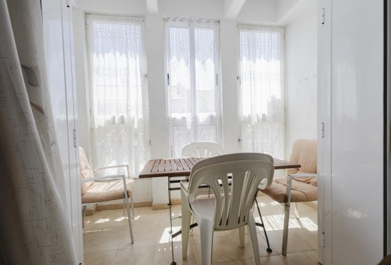 Sprzedaż - Apartament / Mieszkanie -
Torrevieja - Playa del Acequión