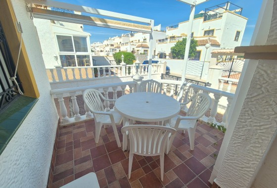 Resale - Semi Detached Villa -
Los Altos