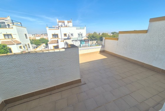 Resale - Semi Detached Villa -
Los Altos