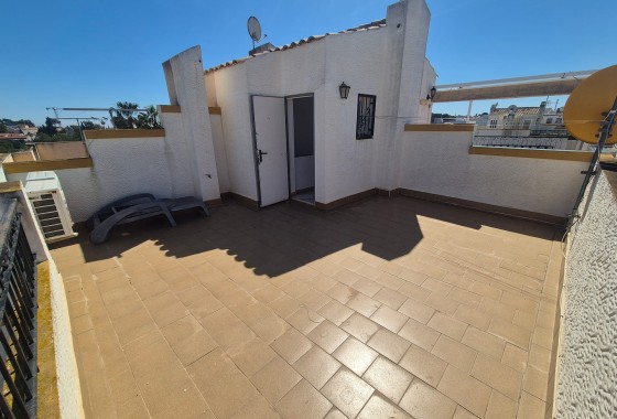 Resale - Semi Detached Villa -
Los Altos