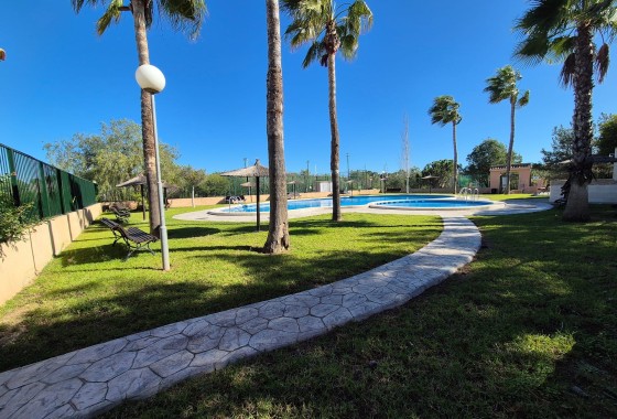 Resale - Semi Detached Villa -
Los Altos
