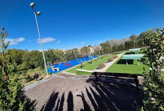Resale - Semi Detached Villa -
Los Altos