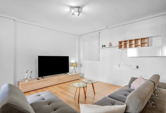 Venta - Apartamento / Piso -
Torrevieja