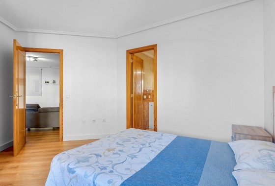 Venta - Apartamento / Piso -
Torrevieja