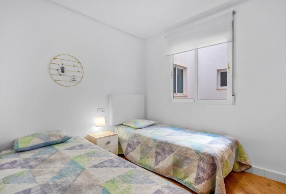 Venta - Apartamento / Piso -
Torrevieja