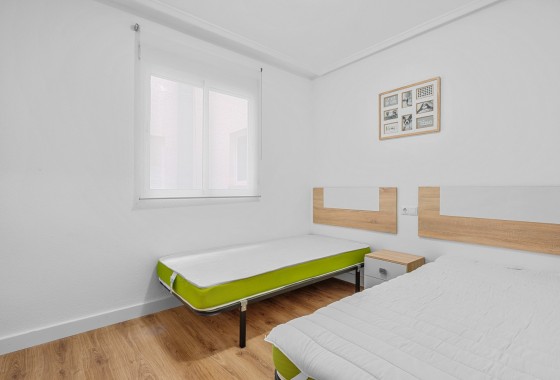 Venta - Apartamento / Piso -
Torrevieja