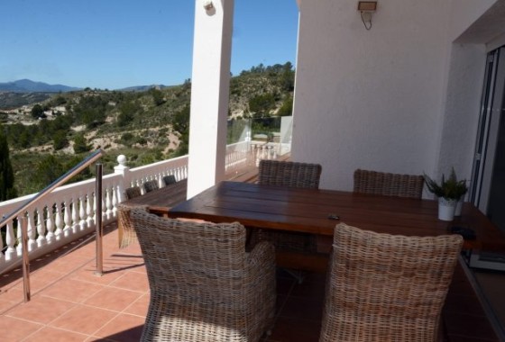Venta - Chalet Independiente -
Petrer