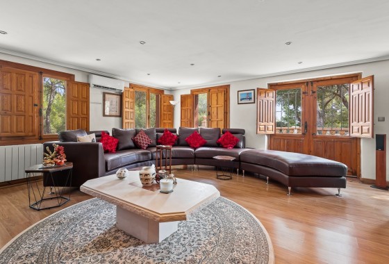 Resale - Finca - Country Property -
Torremendo