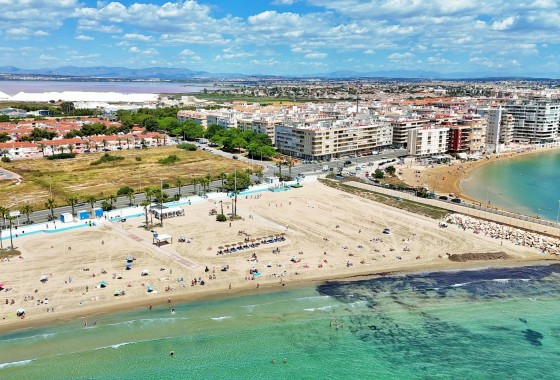 Sprzedaż - Apartament / Mieszkanie -
Torrevieja