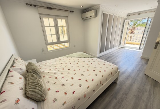 Resale - Freistehende Villa -
Las Ramblas Golf