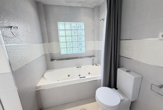 Resale - Freistehende Villa -
Las Ramblas Golf