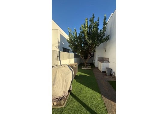 Sprzedaż - Dom miejski -
Torrevieja - Aguas Nuevas