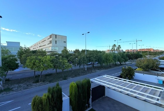 Sprzedaż - Dom miejski -
Torrevieja - Aguas Nuevas