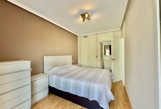 Revente - Appartement -
Orihuela Costa - Punta Prima
