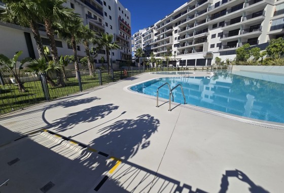 Sprzedaż - Apartament / Mieszkanie -
Campoamor - Dehesa de campoamor