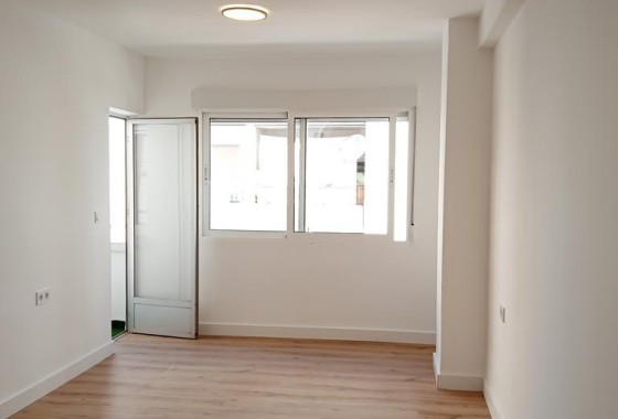 Sprzedaż - Apartament / Mieszkanie -
Torrevieja - El molino
