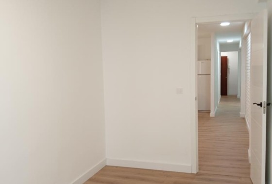 Sprzedaż - Apartament / Mieszkanie -
Torrevieja - El molino