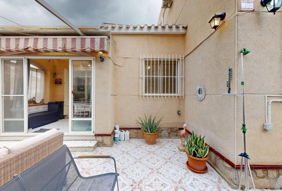 Revente - Villa mitoyenne -
San Miguel de Salinas - 03193