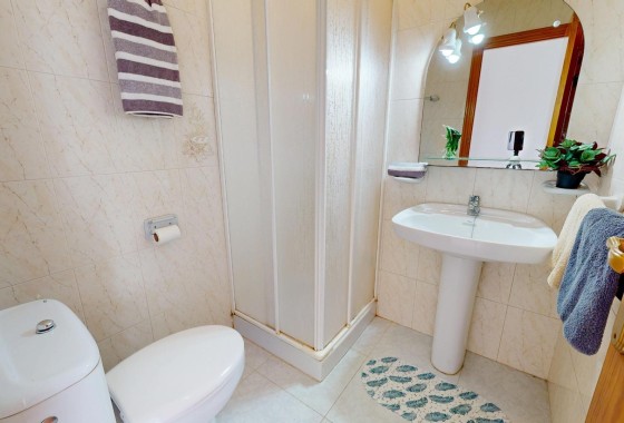 Revente - Villa mitoyenne -
San Miguel de Salinas - 03193