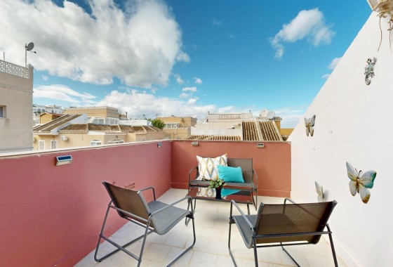 Revente - Villa mitoyenne -
San Miguel de Salinas - 03193