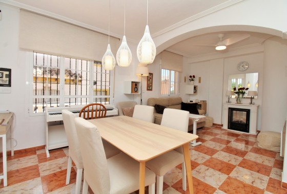 Venta - Casa de pueblo -
Cabo Roig