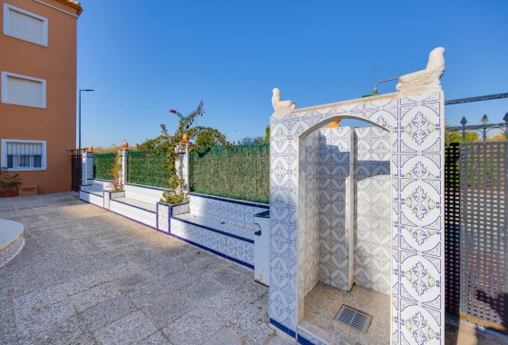Sprzedaż - Apartament / Mieszkanie -
Torrevieja - Costa Blanca