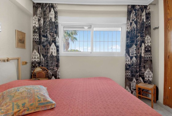 Revente - Appartement -
Punta Prima - Costa Blanca