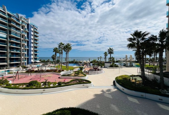 Revente - Appartement -
Punta Prima - Costa Blanca