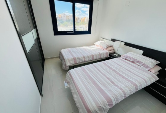 Revente - Appartement -
Punta Prima - Costa Blanca