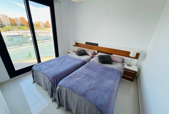 Revente - Appartement -
Punta Prima - Costa Blanca