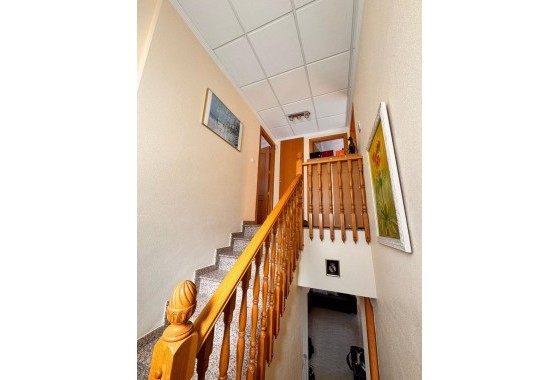 Resale - Detached Villa -
Cox
