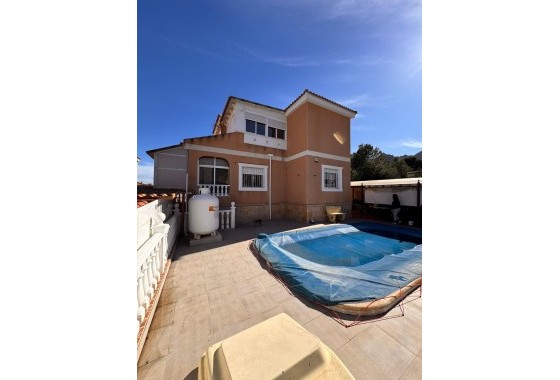 Resale - Detached Villa -
Cox