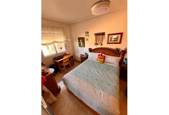 Resale - Detached Villa -
Cox