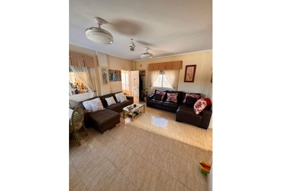 Resale - Detached Villa -
Cox