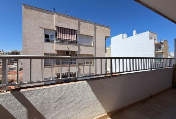 Revente - Appartement -
Torrevieja - Center