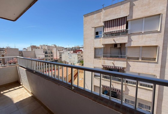 Revente - Appartement -
Torrevieja - Center